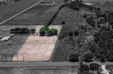 1048 Holder Rd, Forreston, TX 76041