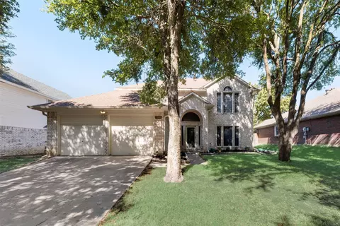 7509 Bear Lake Dr, Fort Worth, TX 76137