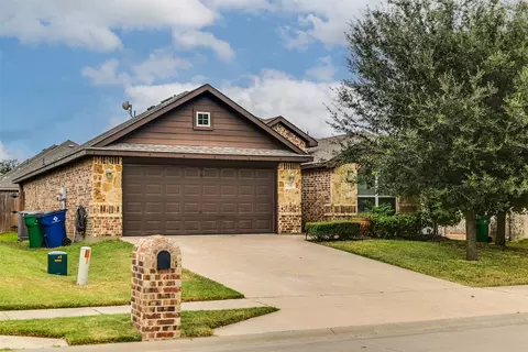 218 Chimney Rock Dr, Waxahachie, TX 75167