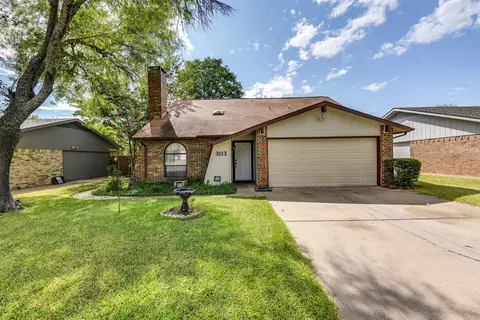 3113 Wayfarer Rd, Bedford, TX 76021