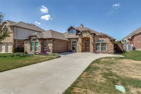6117 Sunrise Lake Dr, Fort Worth, TX 76179
