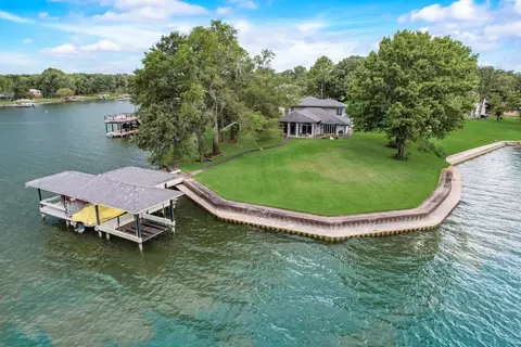 340 Knights Cir, Streetman, TX 75859