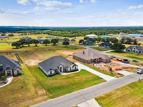 8013 White Dr, Granbury, TX 76049