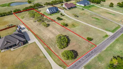 118 Whispering Winds Dr, Gunter, TX 75058