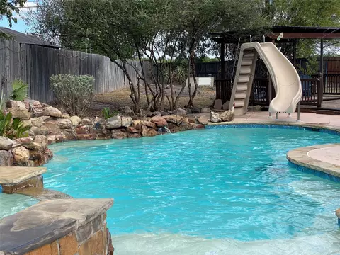 1027 Comfort Dr, Forney, TX 75126
