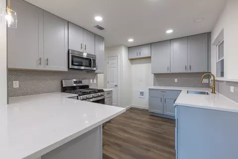 8210 Meadowlark Ln, Rowlett, TX 75088