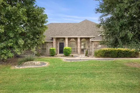 124 Devonshire Dr, Waxahachie, TX 75167
