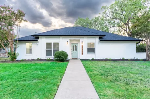 17615 Seedling Ct, Dallas, TX 75287