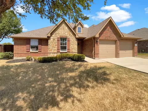 2305 Bridgeport Dr, Little Elm, TX 75068