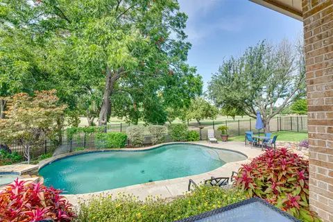 10309 Huffines Dr, Rowlett, TX 75089