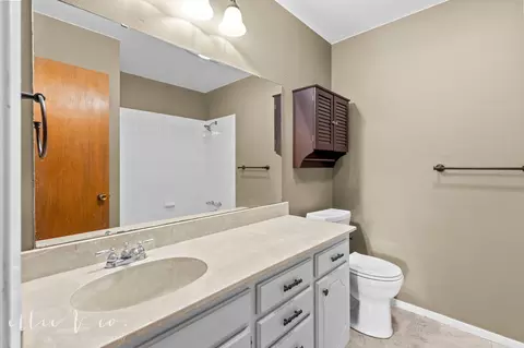 Bath - 137 Nesmith Rd, Abilene, TX 79602 photo 1 of 2