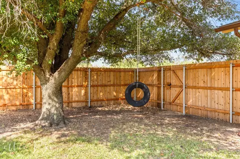 Exterior - 137 Nesmith Rd, Abilene, TX 79602 photo 7 of 14