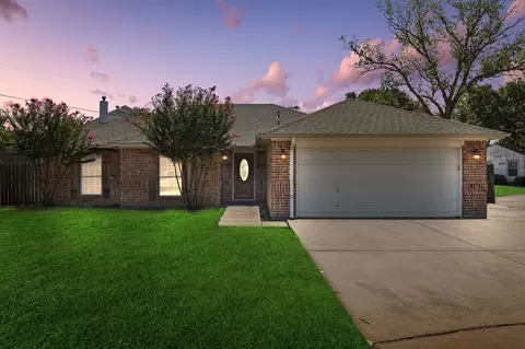 6506 Rockland Dr, Arlington, TX 76016