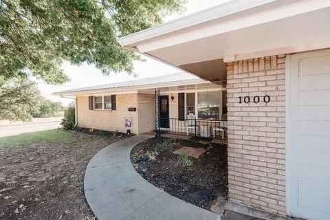 1000 Central Ave, Bowie, TX 76230