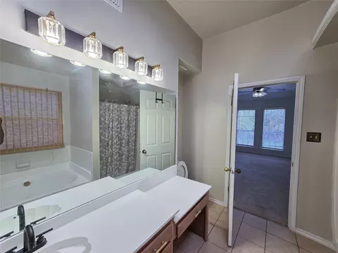 Bath - 34 Pebble Beach St, Abilene, TX 79606 photo 3 of 6