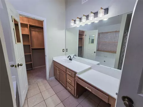 Bath - 34 Pebble Beach St, Abilene, TX 79606 photo 1 of 6
