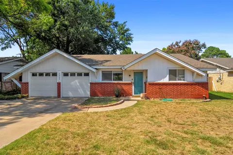 2909 Lisa Ln, Arlington, TX 76013