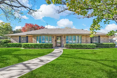 6614 Sabrosa Ct E, Fort Worth, TX 76133
