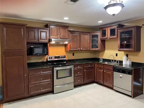 163 Airport Loop, Springhill, LA 71075 photo 3