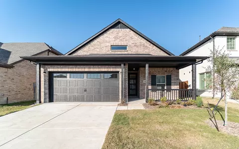 2423 Lundy Canyon St, Forney, TX 75126