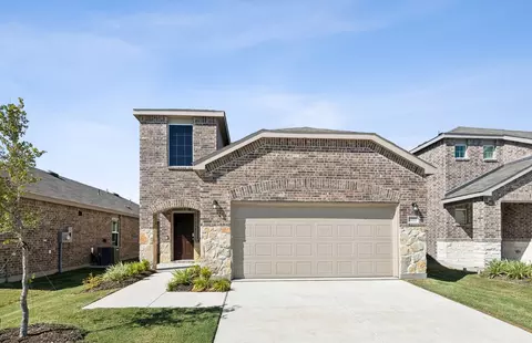 2077 Henrietta Dr, Forney, TX 75126