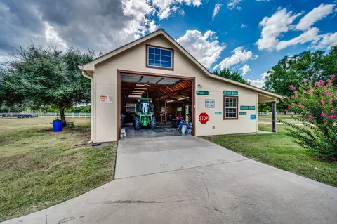 800 Locust Dr, Oak Leaf, TX 75154 photo 35