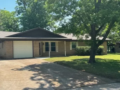1208 Brinker St, Sulphur Springs, TX 75482