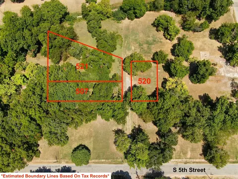 520 Reich St, Bonham, TX 75418