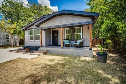 120 N Aiken St, Waxahachie, TX 75165