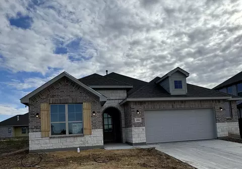 416 Daybreak Dr, Waxahachie, TX 75167