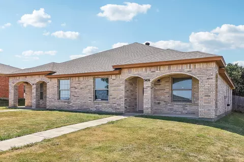3406 Colonial Dr, Forest Hill, TX 76140