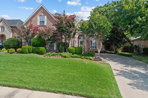 813 Edgewood Dr, Keller, TX 76248