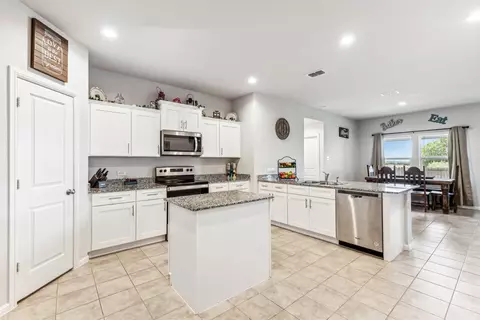 705 Peighton Dr, Cleburne, TX 76033 photo 11