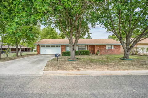 1235 N Kight St, Stephenville, TX 76401