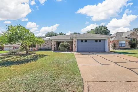 1501 Hayloft Ln, Granbury, TX 76048