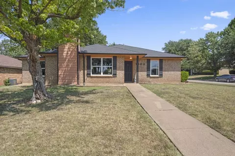 7103 Elderberry Ln, Dallas, TX 75249
