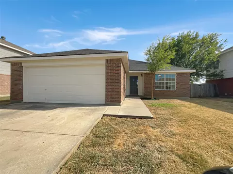 527 Cantebury Park Ln, Ponder, TX 76259