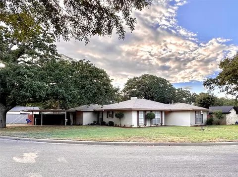 700 28th Ave, Mineral Wells, TX 76067