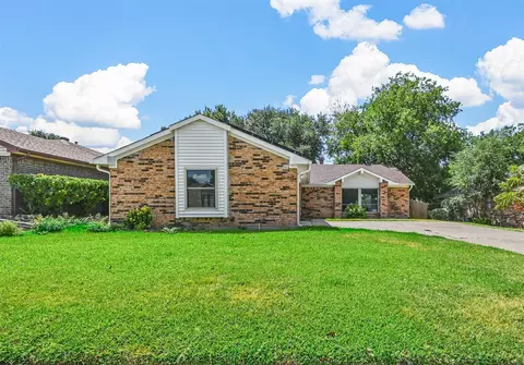 2410 Overbrook Dr, Arlington, TX 76014