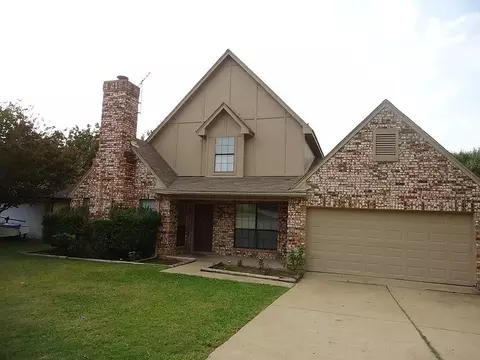 8101 Courageous Dr, Rowlett, TX 75089