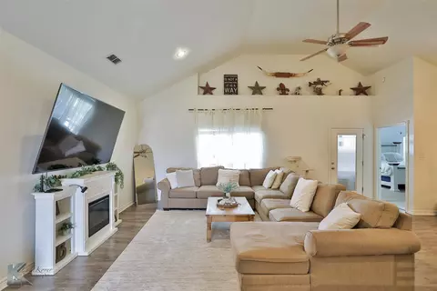 233 Iron Eagle Rd, Abilene, TX 79602 photo 8