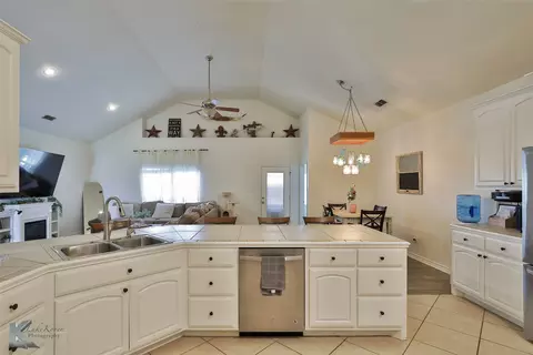 233 Iron Eagle Rd, Abilene, TX 79602 photo 5