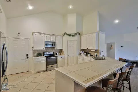 233 Iron Eagle Rd, Abilene, TX 79602 photo 6