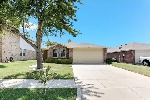 1960 Riverchase Ln, Justin, TX 76247