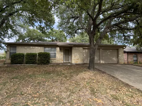 7025 Payte Ln, North Richland Hills, TX 76182