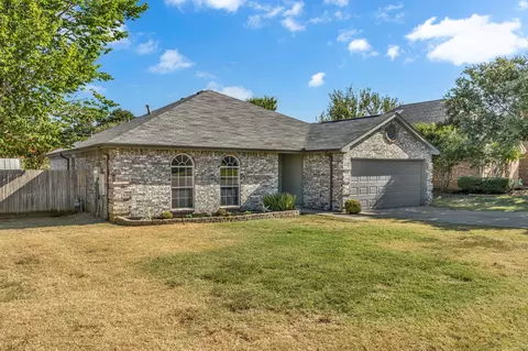 529 Carl Ct, Lewisville, TX 75057