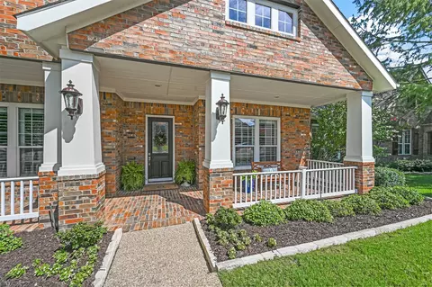 1713 E Branch Hollow Dr, Carrollton, TX 75007