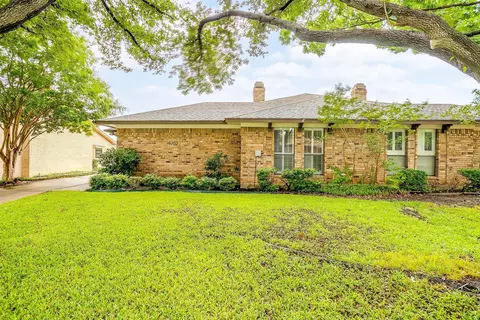 5202 Ledgestone Dr, Fort Worth, TX 76132