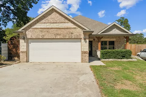 3227 Hiawatha Trl, Lake Worth, TX 76135