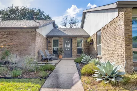 15305 Trails End Dr, Dallas, TX 75248